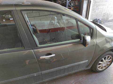 Puerta Delantera Derecha Renault Modus K9K750