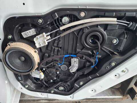 Elevalunas Manual Trasero Derecho Hyundai Ioniq KLASS LE HYBRID 141CV