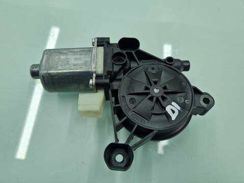 Elevalunas Eléctrico Delantero Izquierdo Seat Ateca 110CV