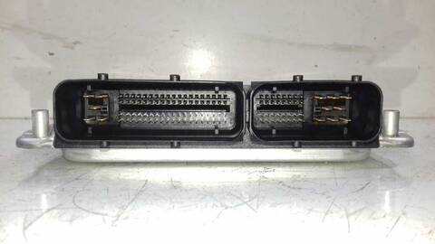 Foto 2ª: Centralita Motor ECU Volkswagen Passat COMFORTLINE BERLINA 101CV 74KW [AVB] (2002)