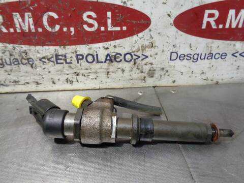 Foto 2ª: Inyectores Citroen C5 BERLINA (2003)