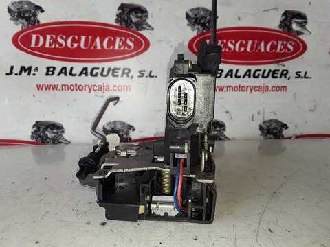 Foto 3ª: Cerradura Puerta Trasera Derecha Audi A4 1.9 TDI 96 KW QUATTRO 131CV (2001)