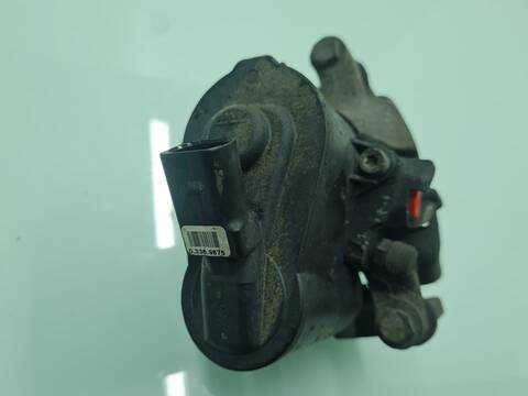 Foto 4ª: Pedal Embrague Volkswagen Passat 2.0 TDI BERLINA 140CV 103KW (2011)