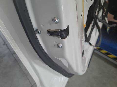 Cerradura Puerta Delantera Izquierda Chevrolet Captiva 2.2 VCDI LT 184CV 135KW