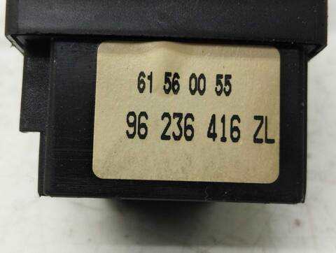 Foto 3ª: Mando Multifuncion Citroen Saxo 1.5 D SX 57CV 42KW [VJZ] (1999)