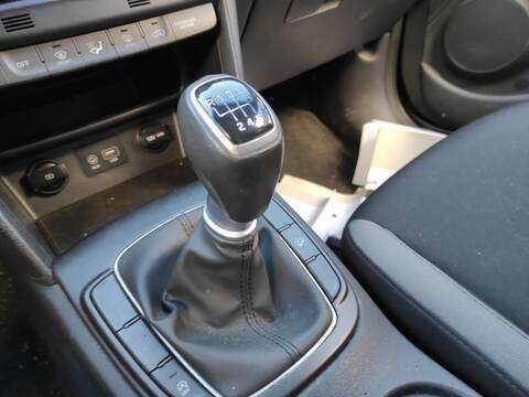 Palanca de Cambio Hyundai Kona D4FE