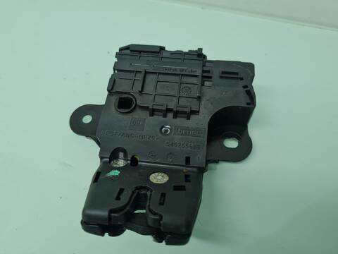 Foto 3ª: Cerradura Maletero Portón Chevrolet Cruze 2.0 DIESEL CAT 163CV 120KW [Z20D1] (2012)