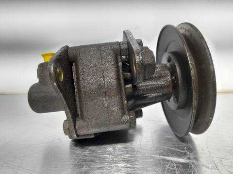 Foto 2ª: Bomba de Direccion Nissan Trade 2.3 DIESEL 75CV 55KW [LD23] (1996)