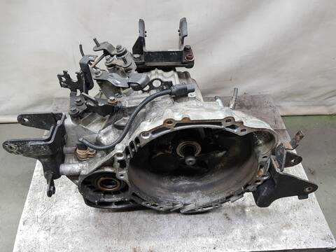 Foto 3ª: Caja Cambios Hyundai Tucson 2.0 CRDI 113CV [D4EA] (2004)