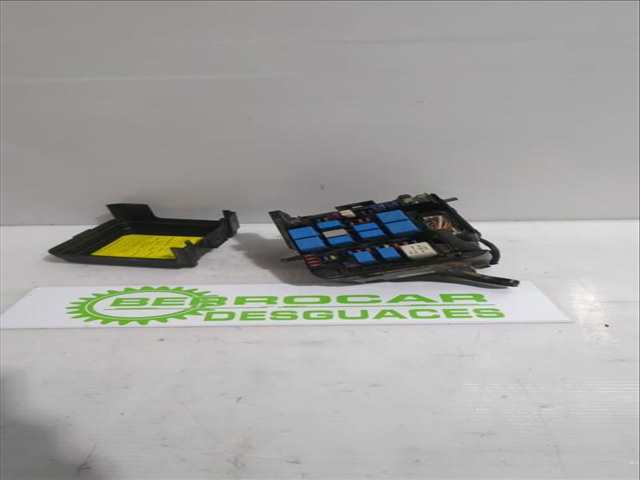 Foto 3ª: Caja Reles Fusibles Hyundai i30 1.6 CRDI 90CV 66KW [D4FB] (2010)