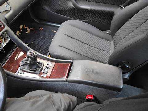 Consola Central Mercedes Clase CLK 200 2.0 G 163CV 120KW BM 208) COUPE 111945