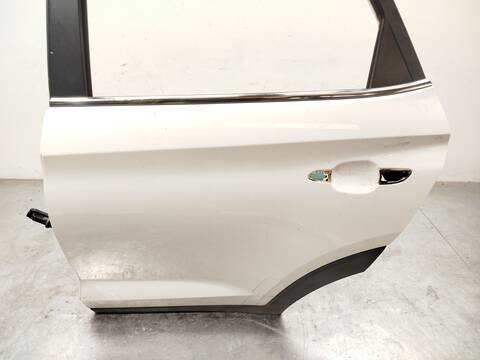 Foto 4ª: Puerta Trasera Izquierda Hyundai Tucson 1.6 GDI 132CV 97KW [G4FD] (2018)