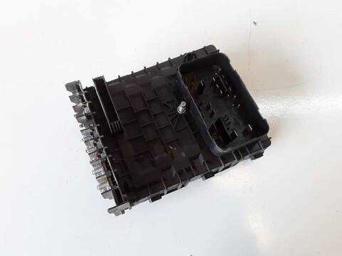 Foto 3ª: Caja Reles Fusibles Audi A3 2.0 TDI AMBIENTE 140CV (2004)