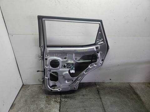 Foto 2ª: Puerta Trasera Derecha Ssangyong Tivoli 120CV 120KW [175950] (2019)