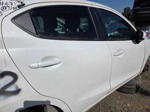 Puerta Trasera Derecha Mazda 2 ZENITH 116CV 85KW
