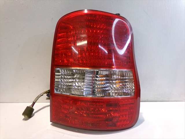 Foto 1ª: Piloto Trasero Derecho Kia Carnival 2.9 CRDI 2001-2006 [J3] (2004)