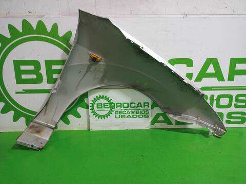 Foto 3ª: Aleta Delantera Izquierda Ford Focus TREND BERLINA 101CV 74KW [FFDA] (2004)
