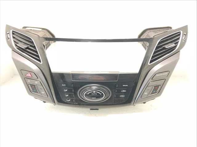 Mando Climatizador Hyundai i40 1.6 CRDI CAT 1598 CM3) 136CV