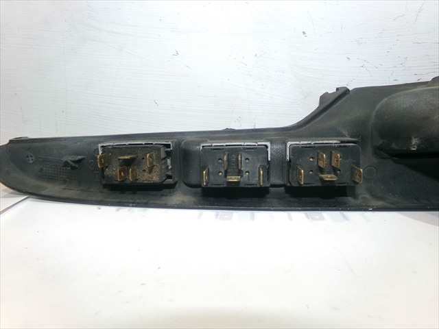 Foto 4ª: Botonera Elevalunas Seat Cordoba 1.9 SDI 1999-2002 [AGP] (2000)