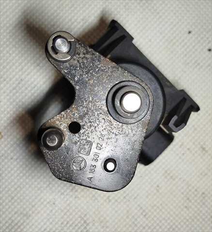 Foto 4ª: Sensor Aceleracion Mercedes Clase ML 320 3.2 G AUTOMATICO [112 MB] (1999)