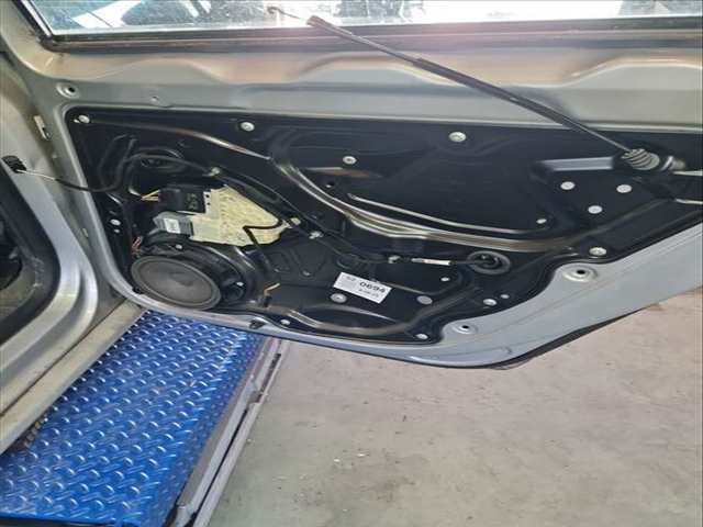 Foto 1ª: Elevalunas Manual Trasero Derecho Volkswagen Passat 2.0 TDI 140CV 103KW [CFFB] (2011)