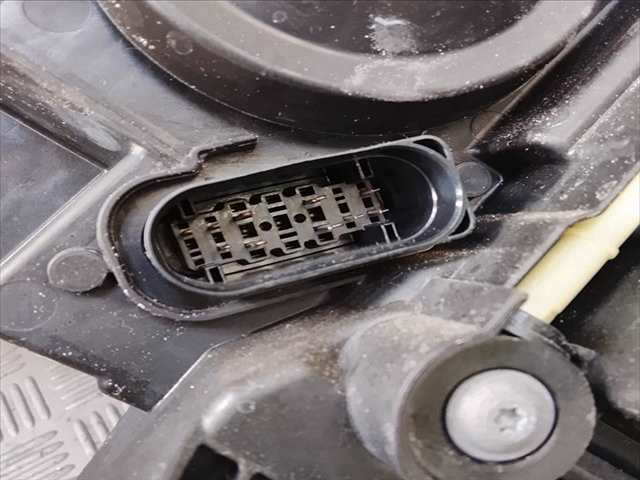 Foto 4ª: Faro Derecho Volkswagen T-Roc 2.0 TDI 115CV (2024)