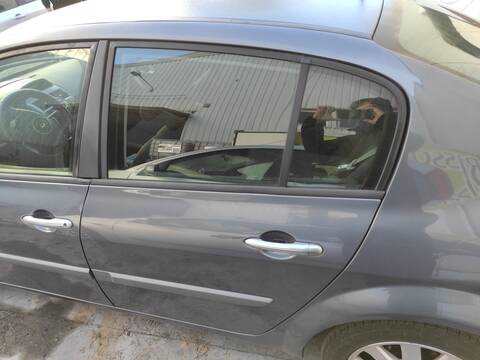 Puerta Trasera Izquierda Renault Megane F9Q803 BERLINA II CLASSIC BERLINA