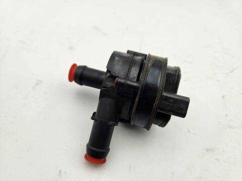 Foto 3ª: Bomba de Agua Mercedes Clase B 150 B 180 CDI BE 246.200) 109CV 80KW [651901] (2013)