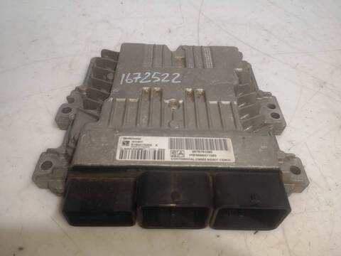 Centralita Motor ECU Peugeot 3008 9HR