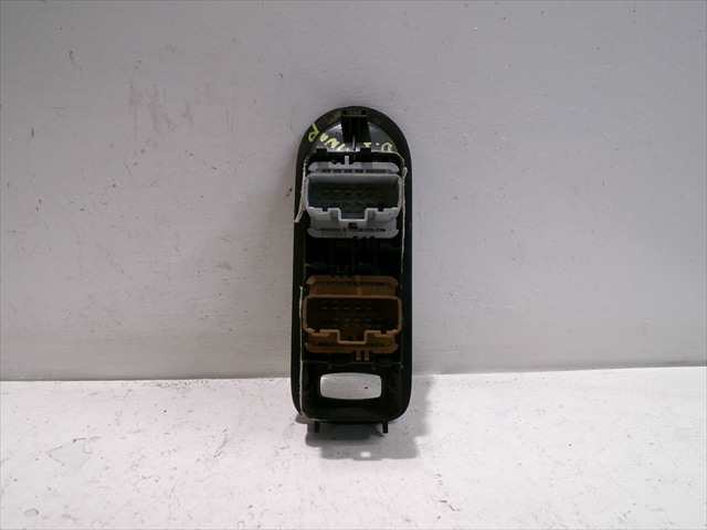 Foto 3ª: Botonera Elevalunas Renault Megane 1.5 DCI SEDAN,2002-2008 [K9KF7] (2004)