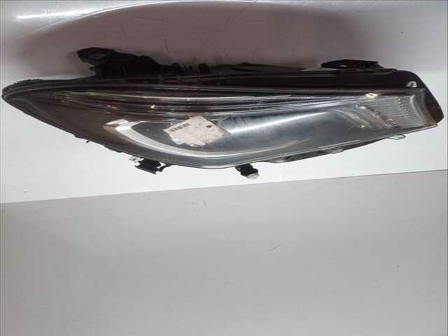 Foto 3ª: Faro Derecho Mercedes Clase CLA 220 2.1 CDI OM651.930 X117) (2015)
