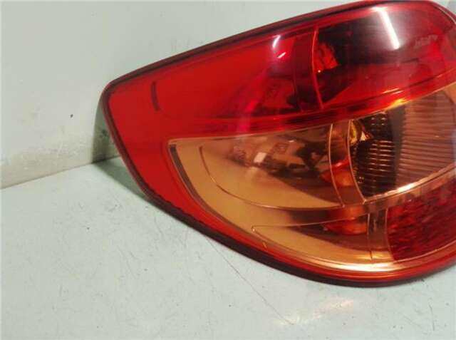 Foto 2ª: Piloto Trasero Izquierdo Suzuki SX4 1.9 DDIS [D19AA]