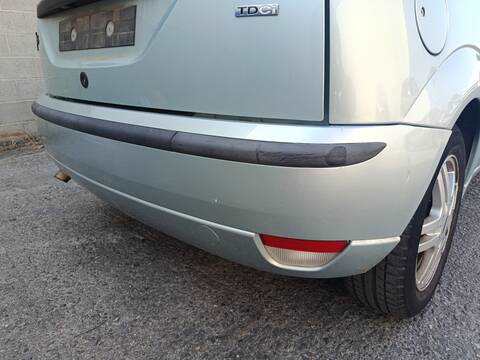 Foto 3ª: Paragolpes Trasero Ford Focus F9DA BERLINA (2004)