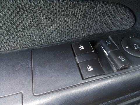 Foto 3ª: Botonera Elevalunas Opel Zafira COSMO 120CV 88KW [Z19DT] (2007)
