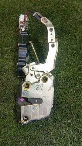 Cerradura Puerta Delantera Izquierda Toyota 4 Runner 3.0 T DIESEL