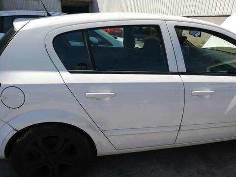 Puerta Trasera Derecha Opel Astra Z17DTH BERLINA