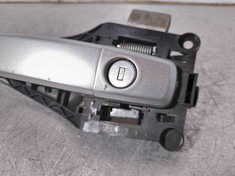 Foto 3ª: Maneta Exterior Delantera Izquierda Opel Astra 1.7 16V CDTI 101CV 74KW [Z17DTH] (2005)