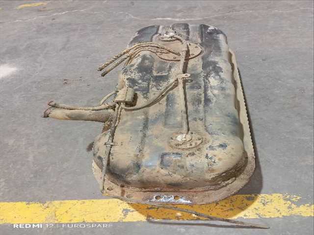Foto 3ª: Deposito de Combustible Mitsubishi L200 2.5 D 4P CAJA ABIERTA [4D56] (1999)