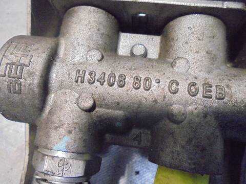 Foto 2ª: Radiador Aceite Mercedes Clase ML 320 3.0 CDI W164) 224CV 165KW 164.122) [D 642940] (2007)