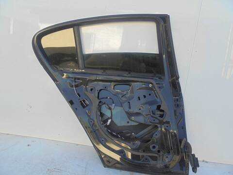 Foto 2ª: Puerta Trasera Izquierda Bmw Serie 1 114 2.0 16V BERLINA 143CV 105KW [N47D20C] (2010)