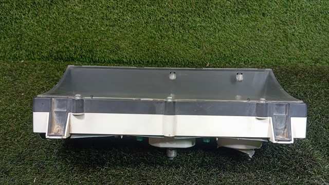 Foto 4ª: Cuadro de Instrumentos Nissan Patrol 3.3 D SD33 ML-6 (1989)