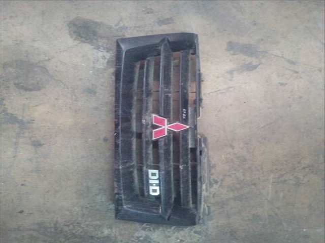 Rejilla Delantera Mitsubishi Montero 3.2 DI-D GLX 3-PTAS.) 160CV 118KW