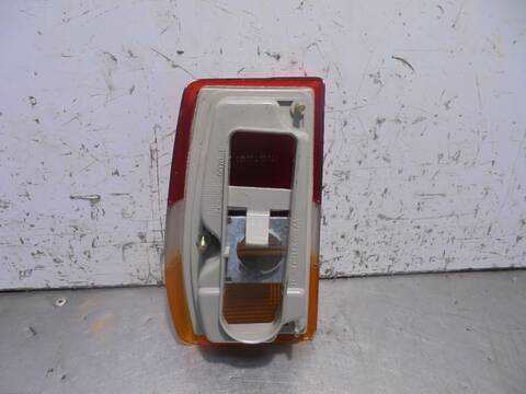 Foto 2ª: Piloto Trasero Izquierdo Ford Fiesta 40CV 29KW (1976)