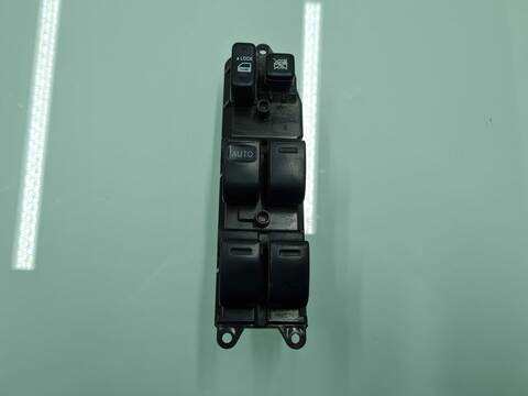 Botonera Elevalunas Toyota Hilux 2.5 TD 144CV 106KW