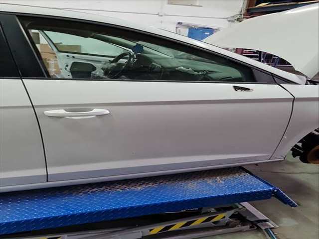 Foto 1ª: Puerta Delantera Derecha Seat Leon 2.0 TDI 150CV 110KW [CRMB] (2018)