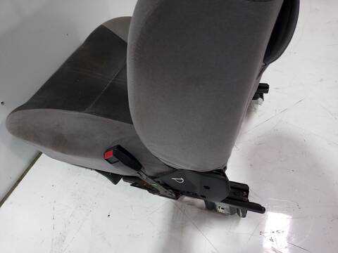 Foto 3ª: Asiento Delantero Derecho Ford Sierra BRILLANT BERLINA 116CV 85KW [N9E] (1990)