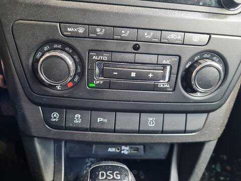 Foto 4ª: Mando Calefacción A. A. Skoda Yeti AMBITION 150CV 110KW [DFSB] (2016)