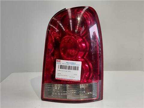 Foto 1ª: Piloto Trasero Derecho Ssangyong Rexton 2.7 XDI 165CV 121KW [D27DT] (2005)