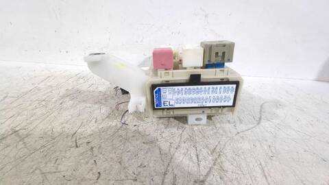 Foto 2ª: Caja Reles Fusibles Toyota Auris 1.6 ZRE151_) 124CV [1ZR-FE] (2006)