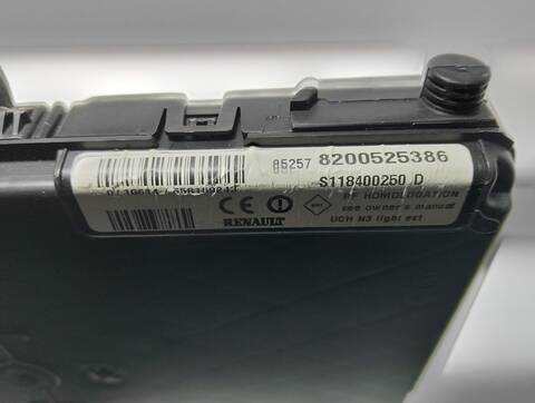 Foto 3ª: Caja Reles Fusibles Renault Scenic 1.9 DCI DIESEL 120CV (2003)